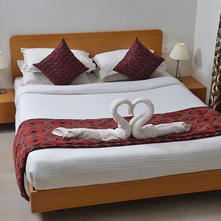 Sunkissed Plaza Hotel Calangute Exterior photo