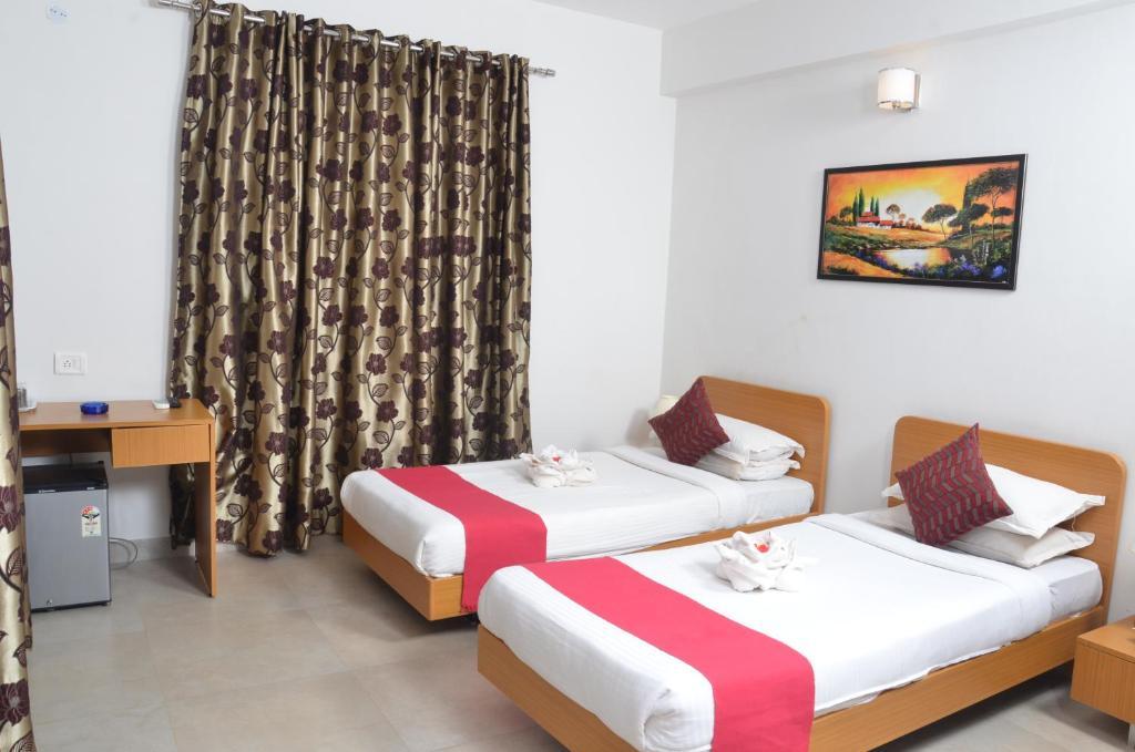 Sunkissed Plaza Hotel Calangute Room photo