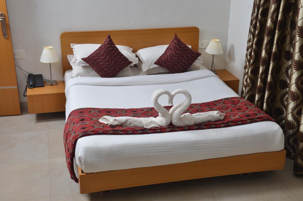 Sunkissed Plaza Hotel Calangute Exterior photo