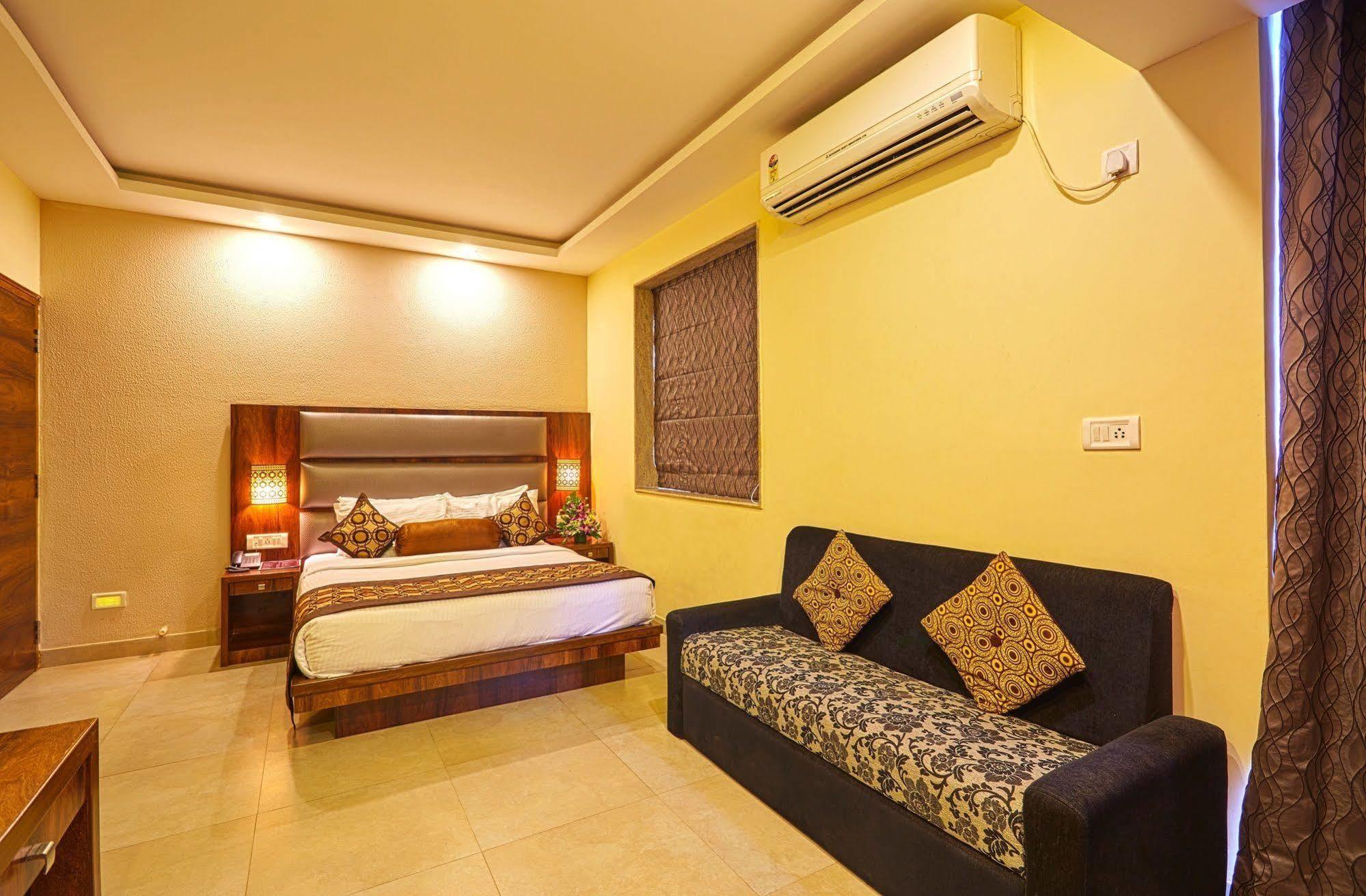 Sunkissed Plaza Hotel Calangute Exterior photo