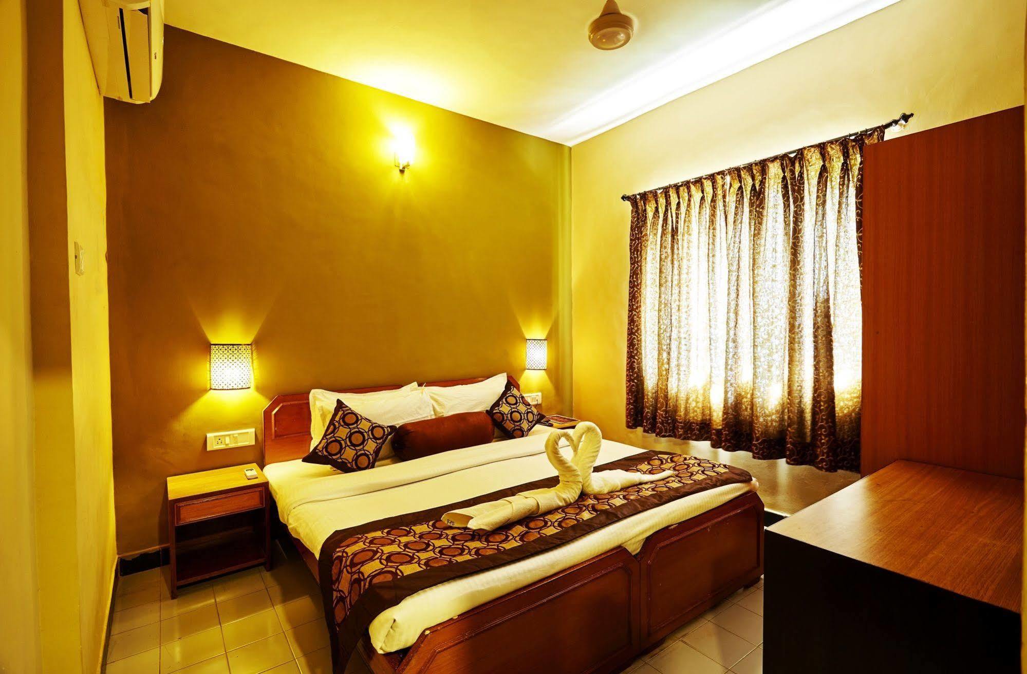 Sunkissed Plaza Hotel Calangute Exterior photo